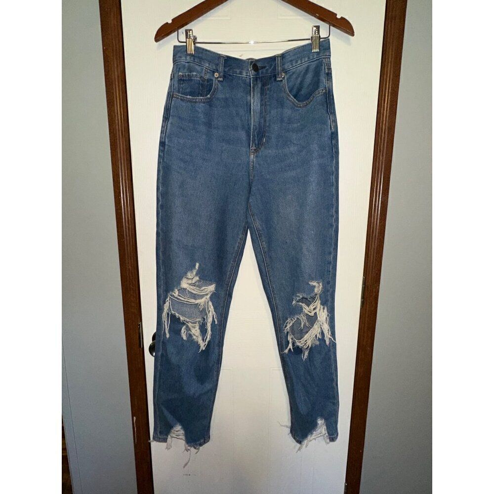 American Eagle Distressed Mom Jeans ‎ Size 6